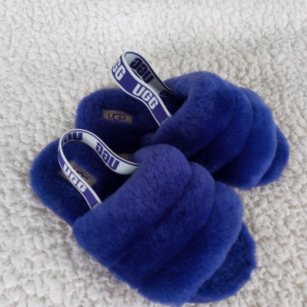 NWOT UGG Fluff Yeah Slides